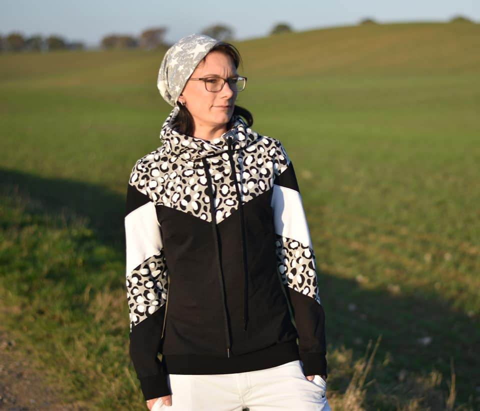 Hoodie Anneke Größe 32-54 inkl. Beamerdatei - Sewando