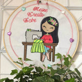 Mädchen Stickdatei – Nähglück und Herzenskunst für deine Stickmaschine - Sewando