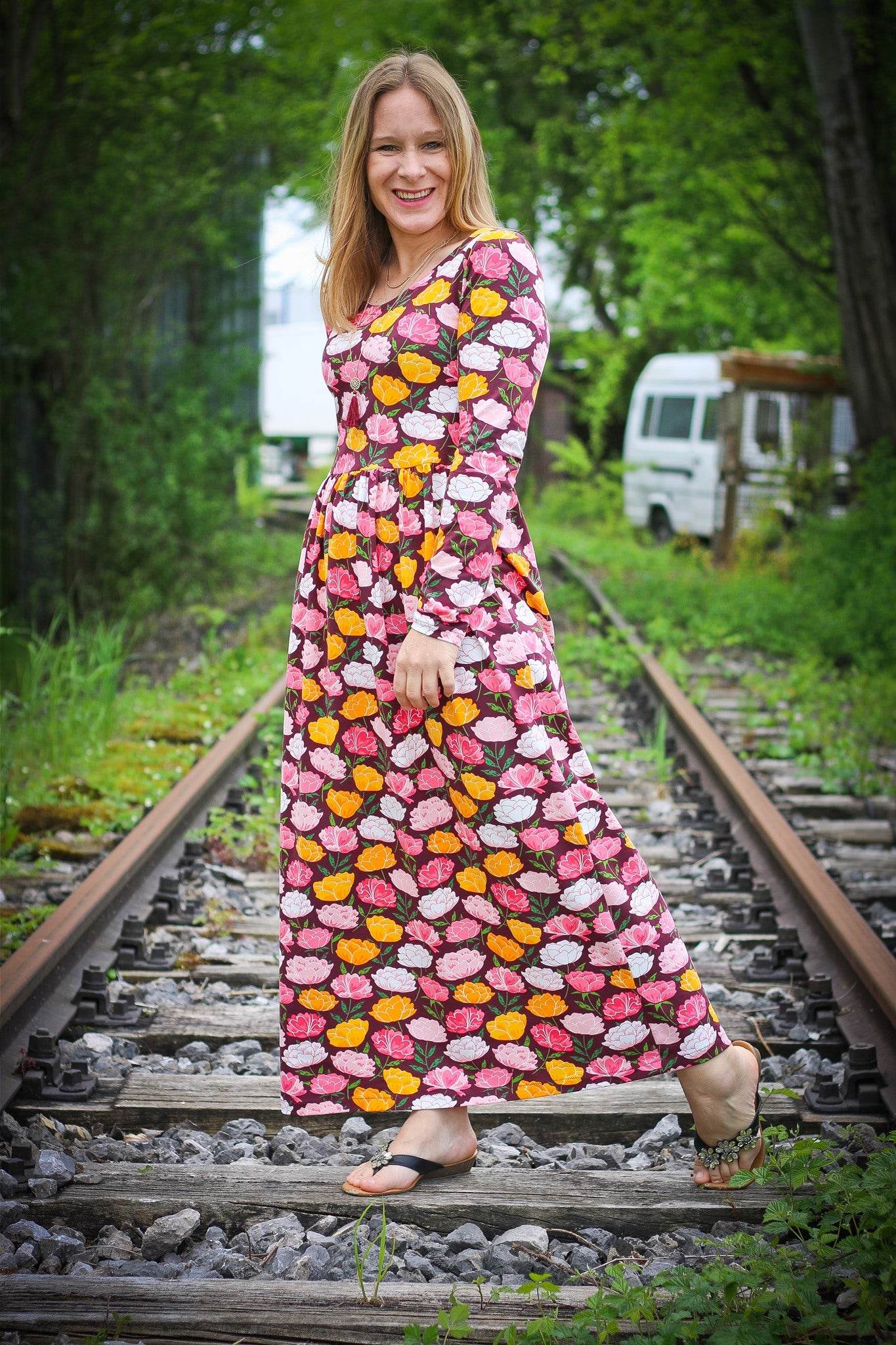 Schnittmuster und Ebook Kleid Amy Rose, Gr. 32-50 - Sewando