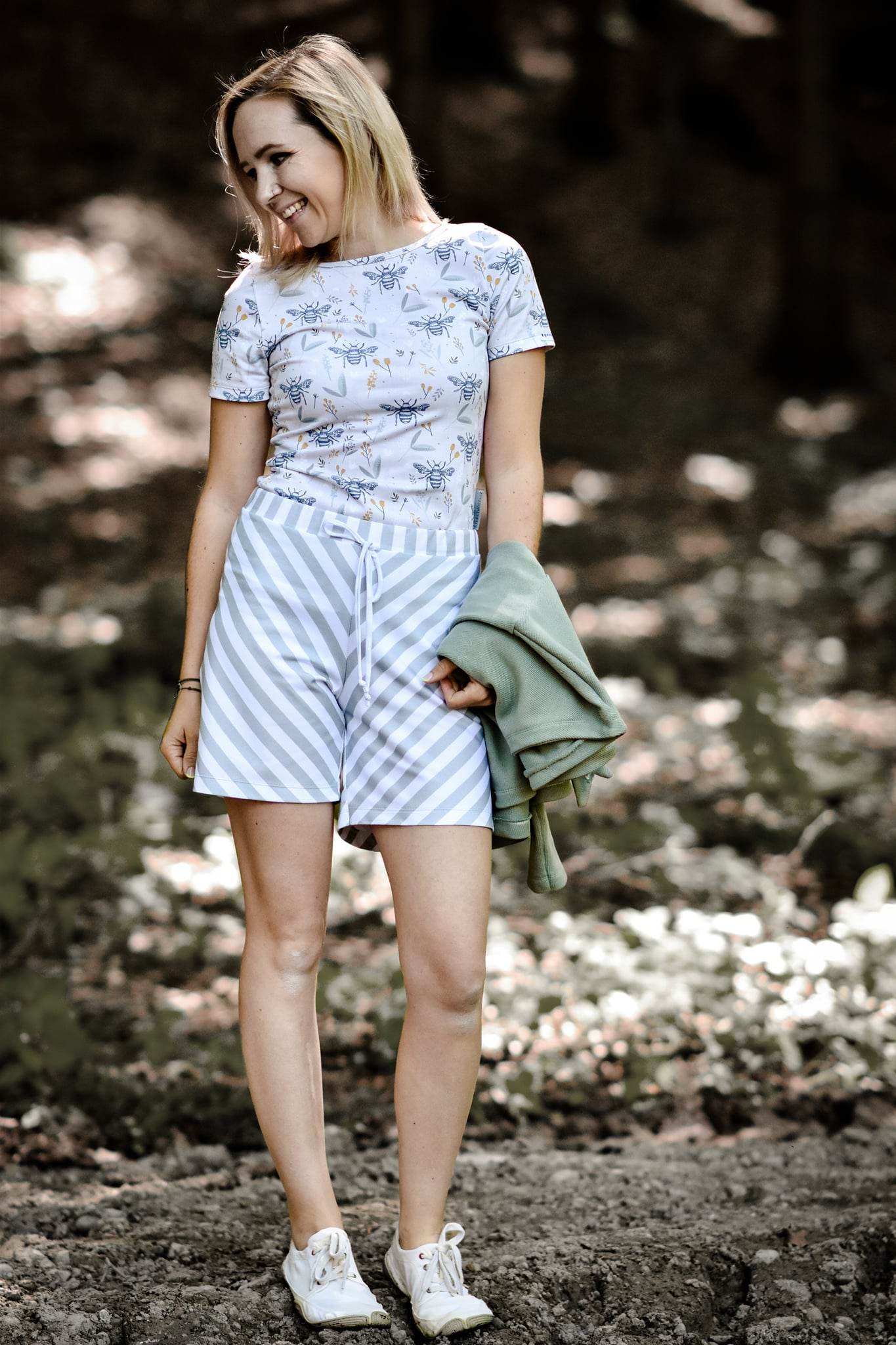 Schnittmuster und Ebook Shirt Dahlia, Gr. 32-50 - Sewando