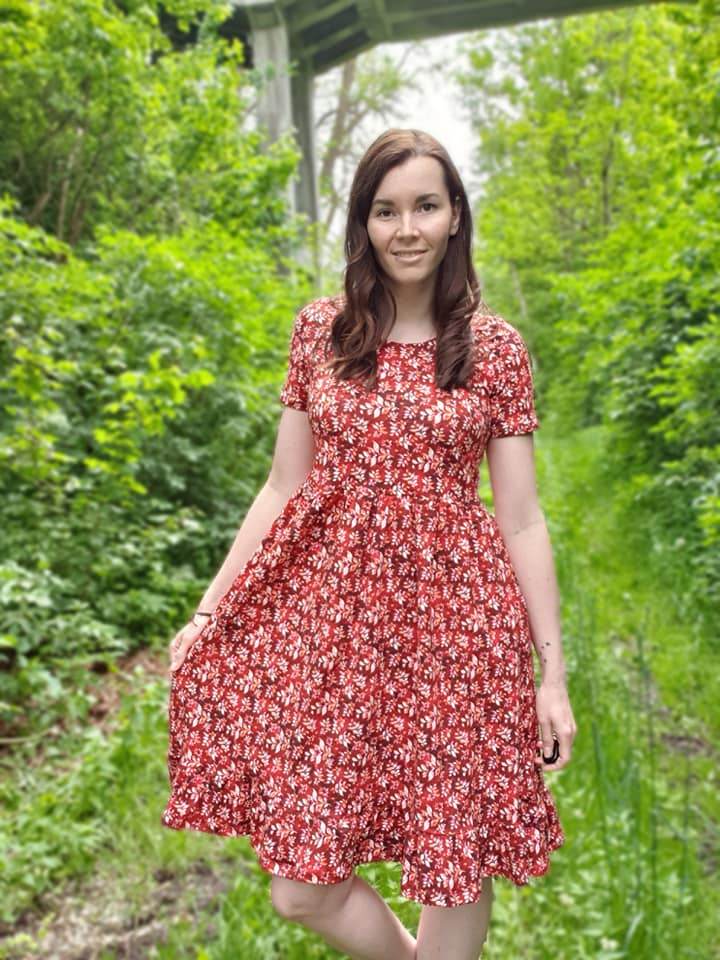 Schnittmuster und Ebook Kleid Amy Rose, Gr. 32-50 - Sewando