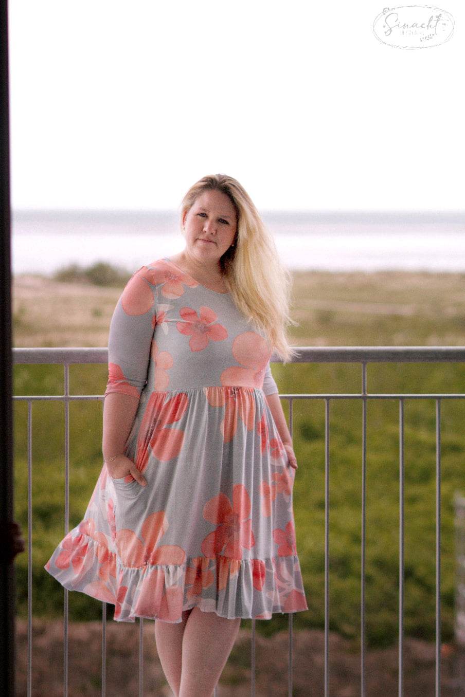 Schnittmuster und Ebook Kleid Amy Rose, Gr. 32-50 - Sewando
