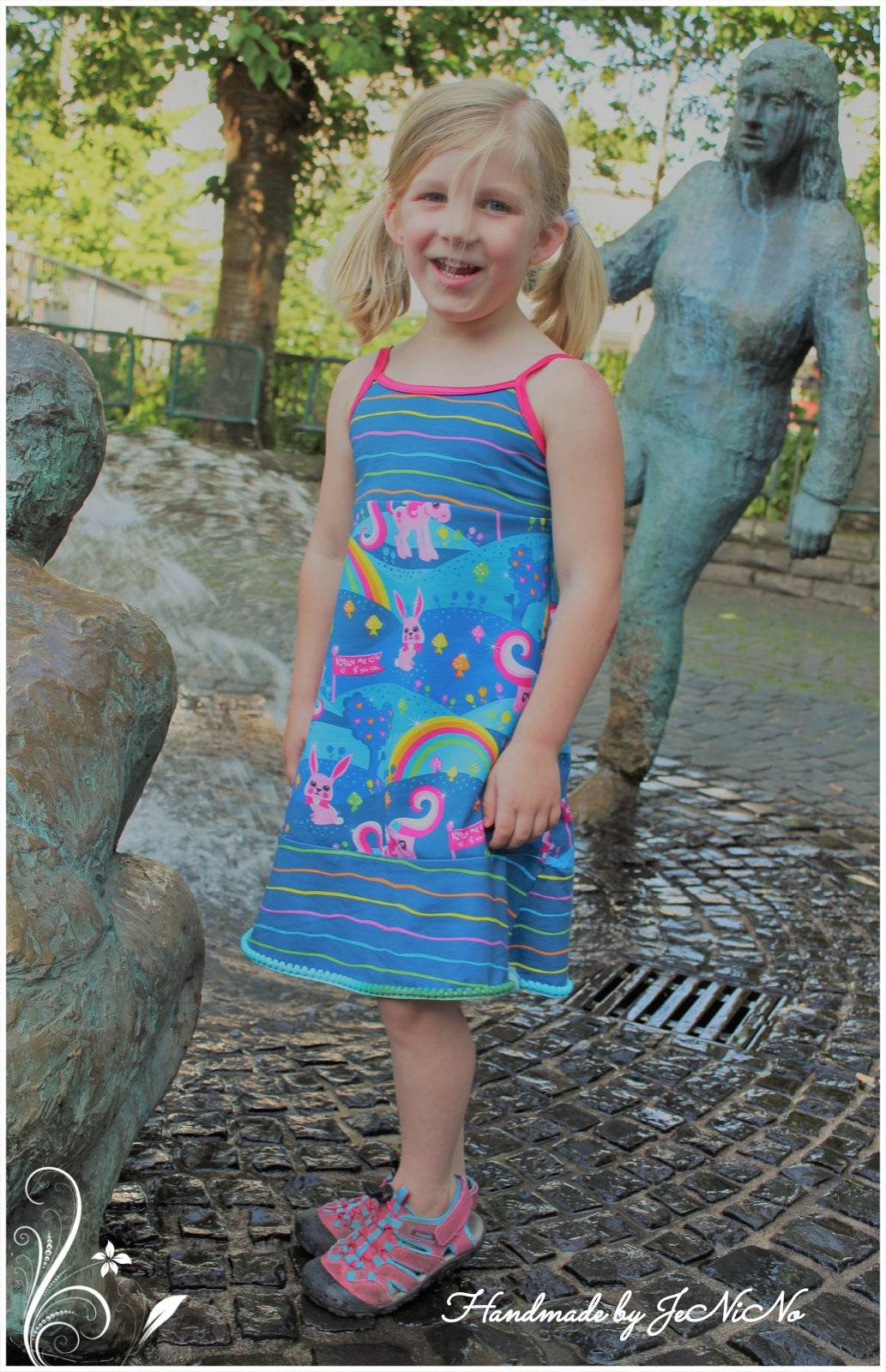 Schnittmuster und Nähanleitung Trägerkleid Lara Gr. 80–164 - Sewando