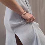 langes Sommerkleid, Kleid mit V-Ausschnitt, ärmellos, A-Linie, Kleid mit Schlitz, Größe 34 - 50 - Sewando