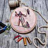 High Heel Stickdatei – elegantes Motiv für Mode- & Geschenkideen - Sewando