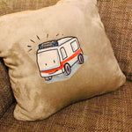 Krankenwagen Stickdatei – süßes Einsatzfahrzeug für Kinderstickereien - Sewando