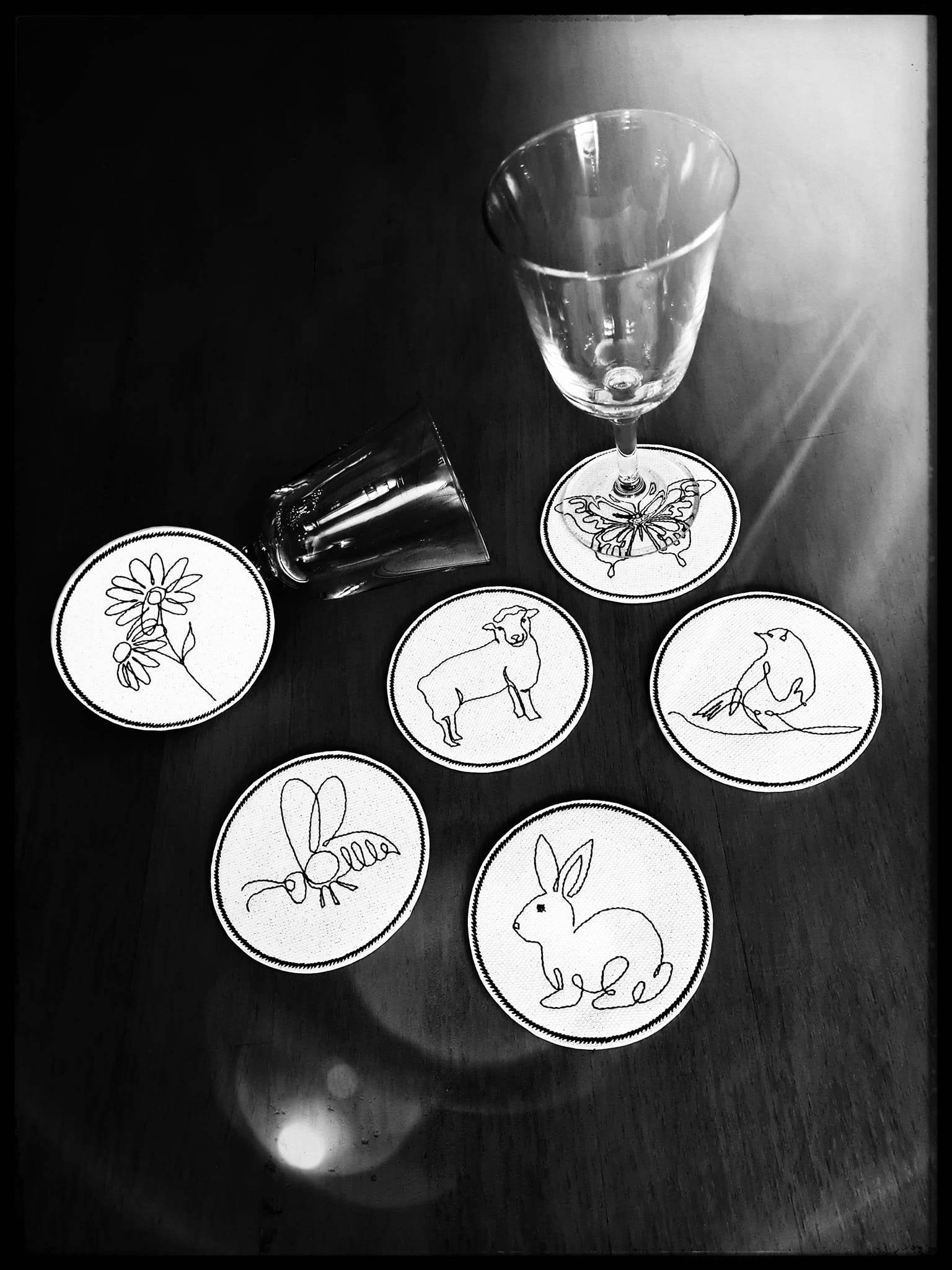 Stickdatei 16 Untersetzer Ostern - Single Line - Sewando