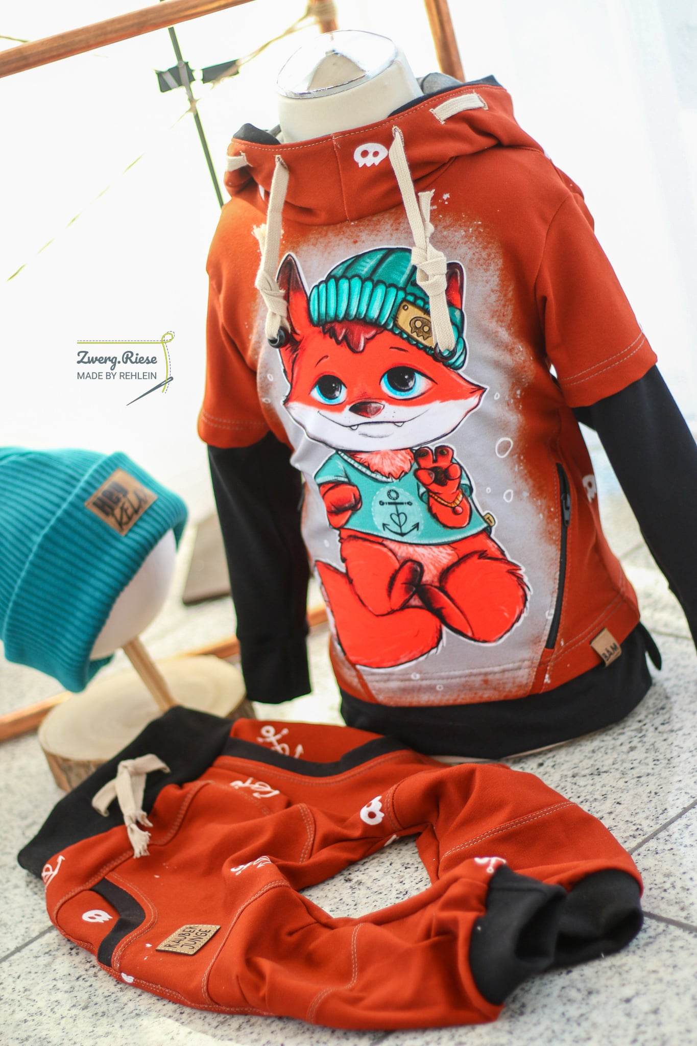 Hoodie Mini Mikael Größe 86-122 inkl. Beamerdatei - Sewando