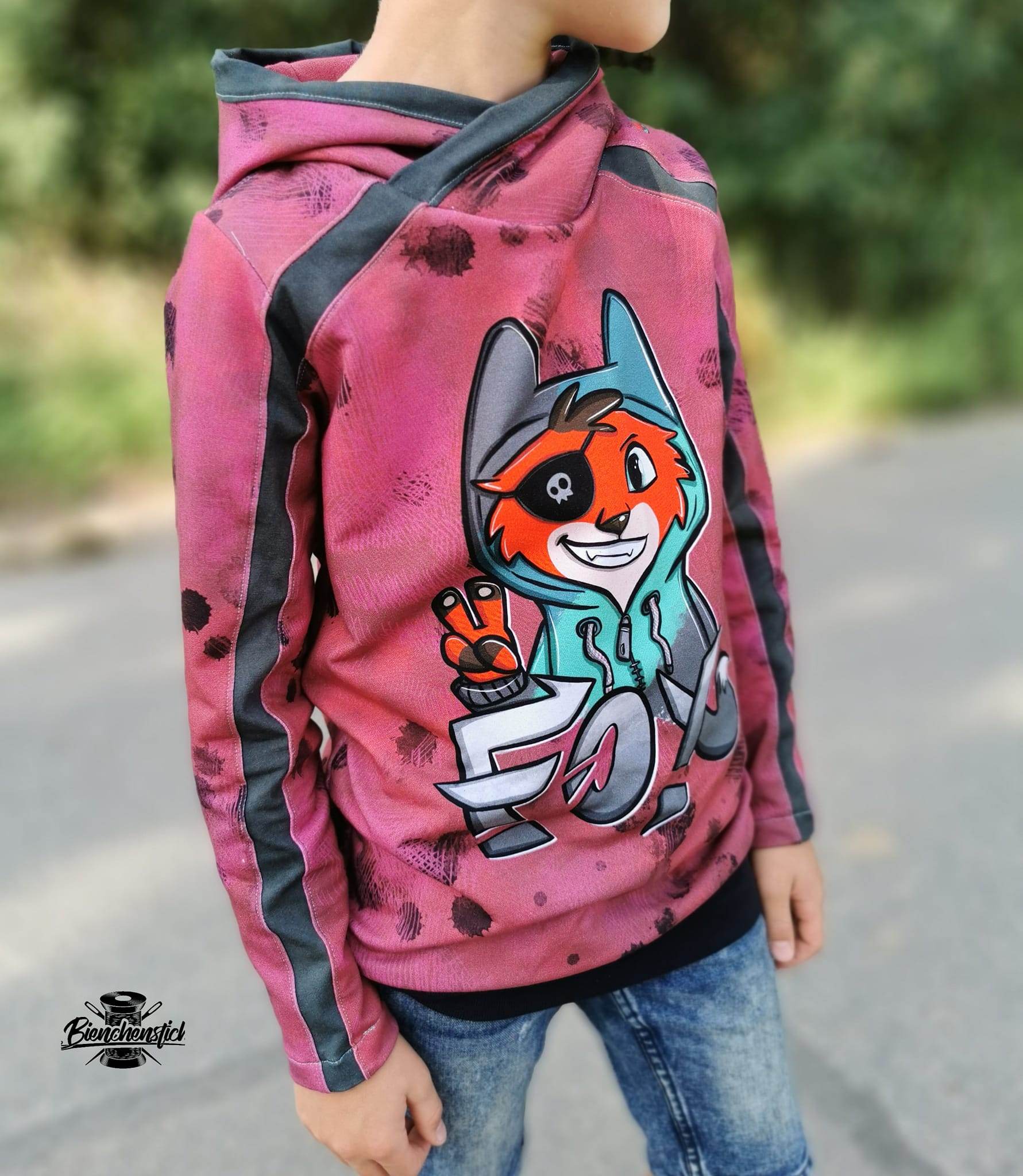 Hoodie Tammo/Tammi Junior Schnittmuster Gr. 122-164 - Sewando