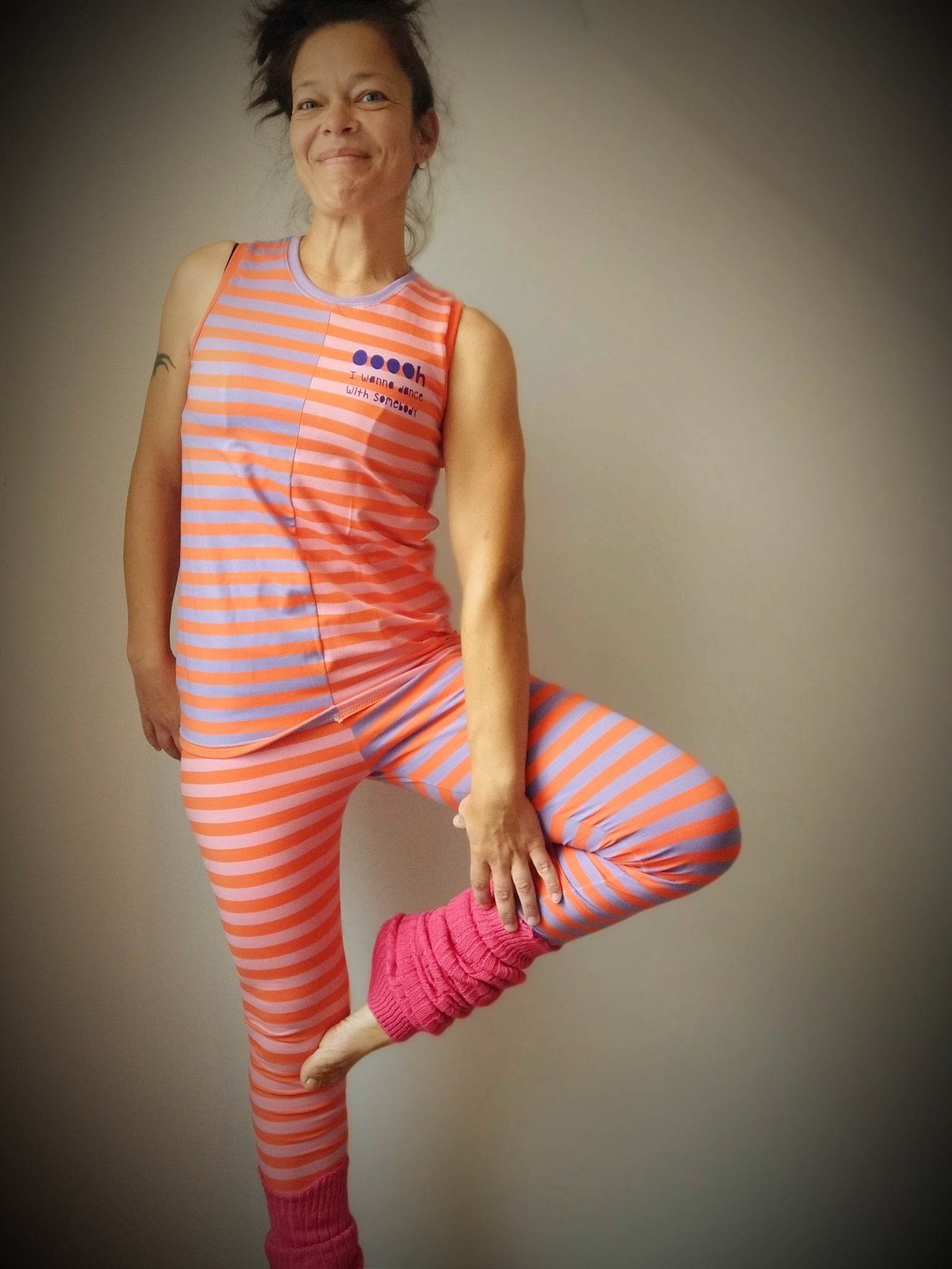 Schnittmuster Top Hyben und Leggins Lykkelig Gr. 32-50 - Sewando