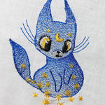 Katze Stickdatei – mystisches Tiermotiv für magische Projekte - Sewando