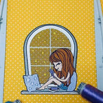 Mädchen Stickdatei – für gemütliche Lesemomente an deiner Stickmaschine - Sewando