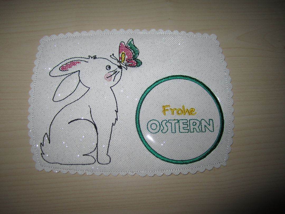 Stickdatei Mugrug Hase mit Schmetterling - Sewando