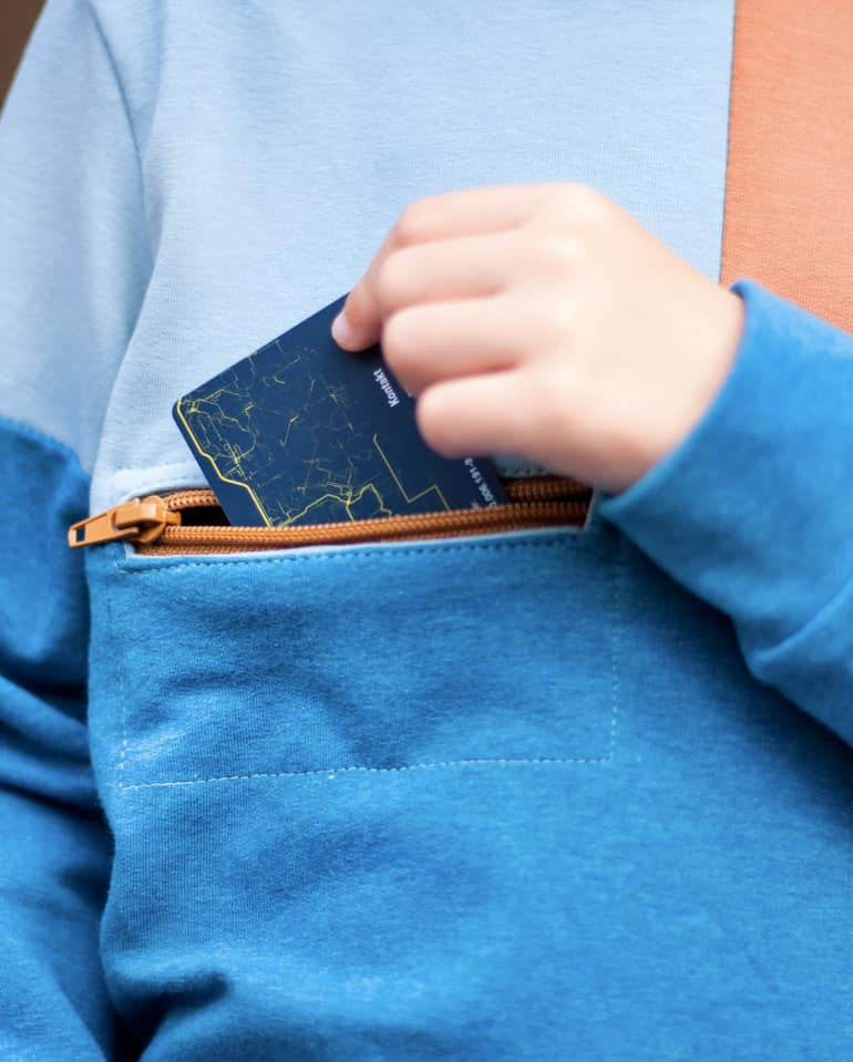 DIN A4 Kids SORGLOS-SYSTEM Basicline Hoodie 105-140cm Kapuzenshirt , BESONDERES PASSFORMSYSTEM - Sewando