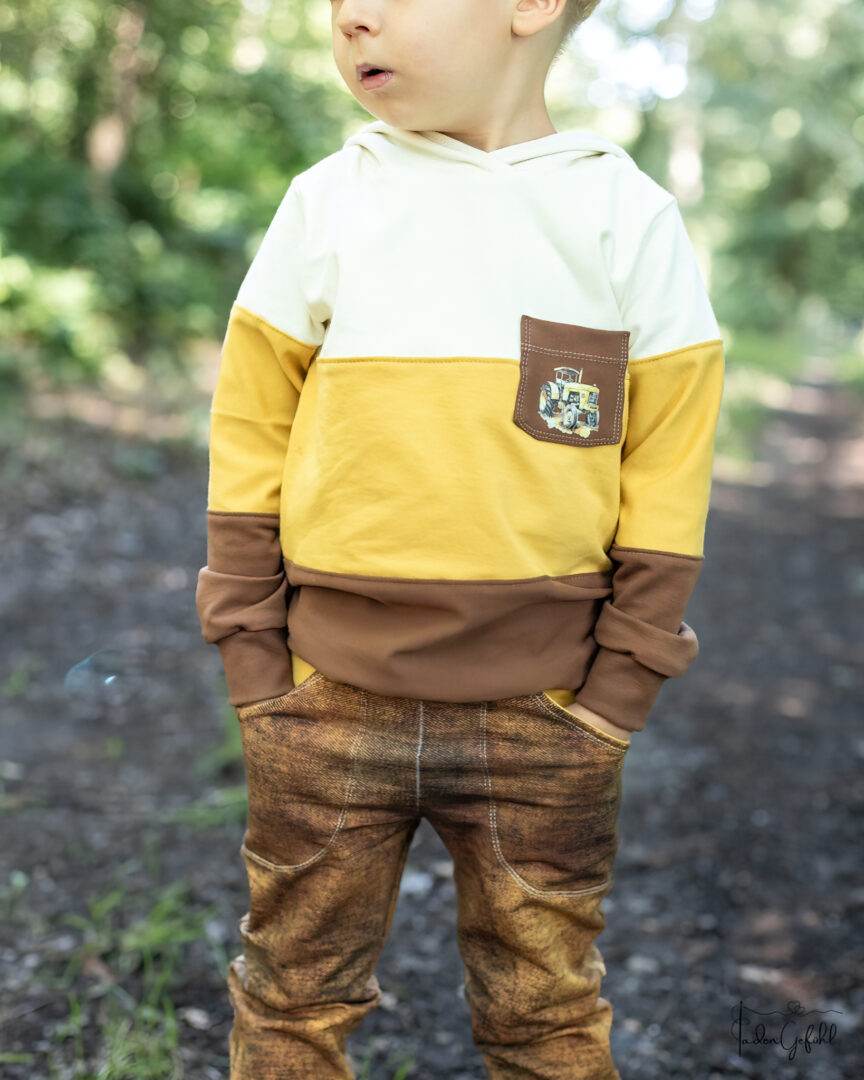 DIN A4 Kids SORGLOS-SYSTEM Basicline Hoodie 105-140cm Kapuzenshirt , BESONDERES PASSFORMSYSTEM - Sewando