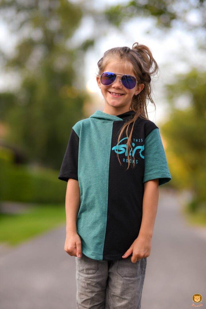 DIN A4 Kids SORGLOS-SYSTEM Basicline Hoodie 105-140cm Kapuzenshirt , BESONDERES PASSFORMSYSTEM - Sewando