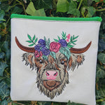 Highland Rind mit Blumenkranz – Stickdatei für deine Stickmaschine - Sewando