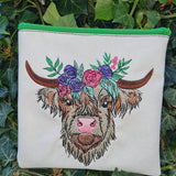 Highland Rind mit Blumenkranz – Stickdatei für deine Stickmaschine - Sewando