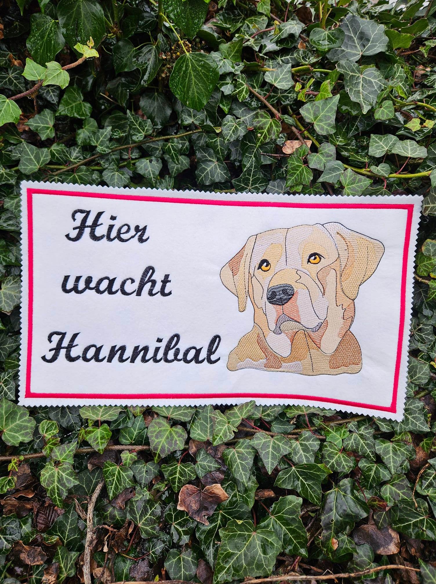 Hund Stickdatei – treuer Blick fürs Herz und deine Stickmaschine - Sewando