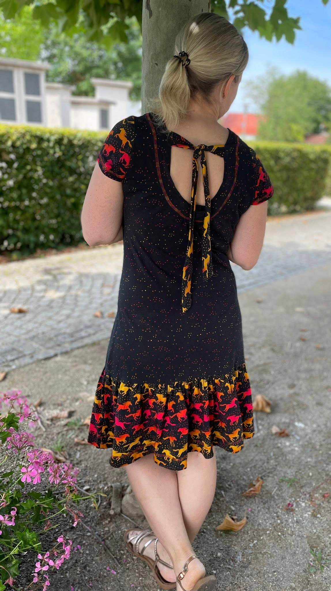 Schnittmuster Kleid Vina Gr. 32-54 - Sewando