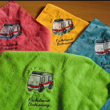 Krankenwagen Stickdatei – süßes Einsatzfahrzeug für Kinderstickereien - Sewando