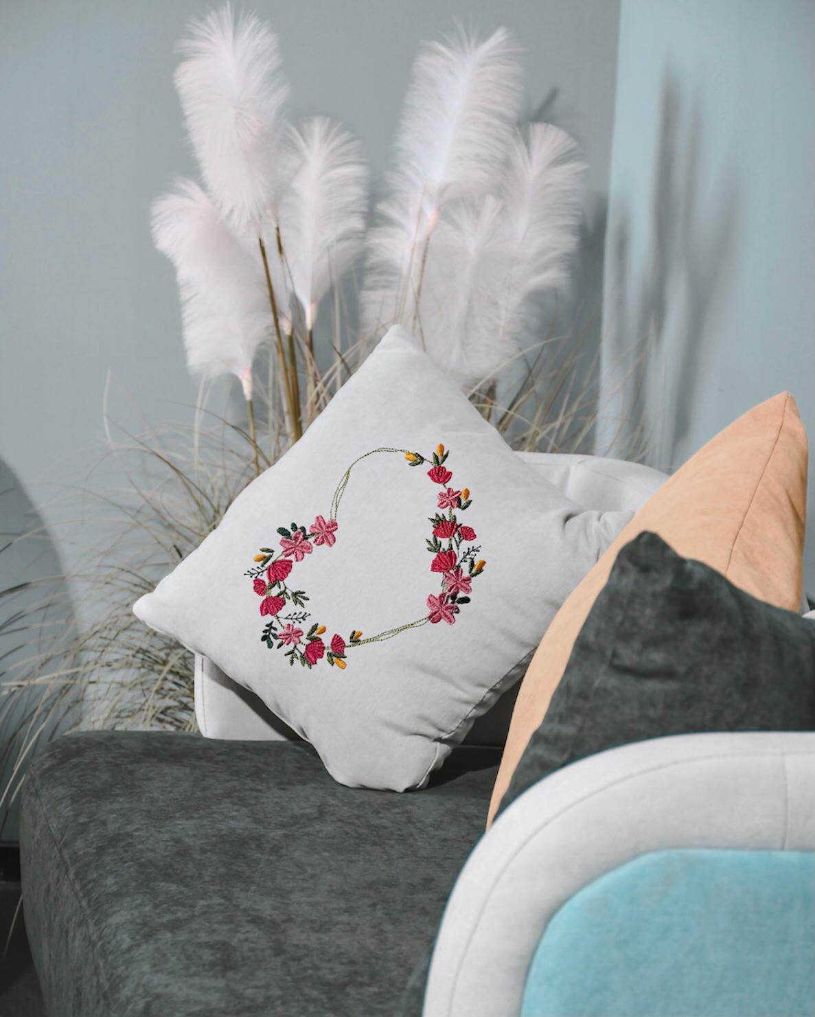 Herz Stickdatei – Florale Herzform für romantische Akzente - Sewando