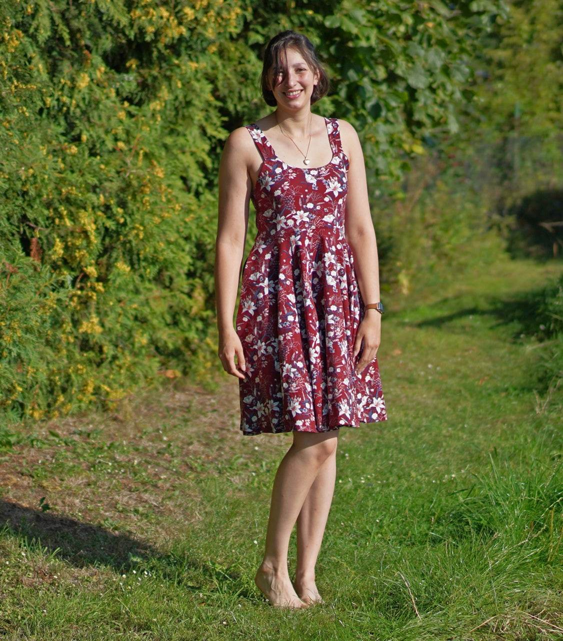 Kleid Laura Trägerkleid mit Tellerrock nähen Gr. 32-48 - Sewando