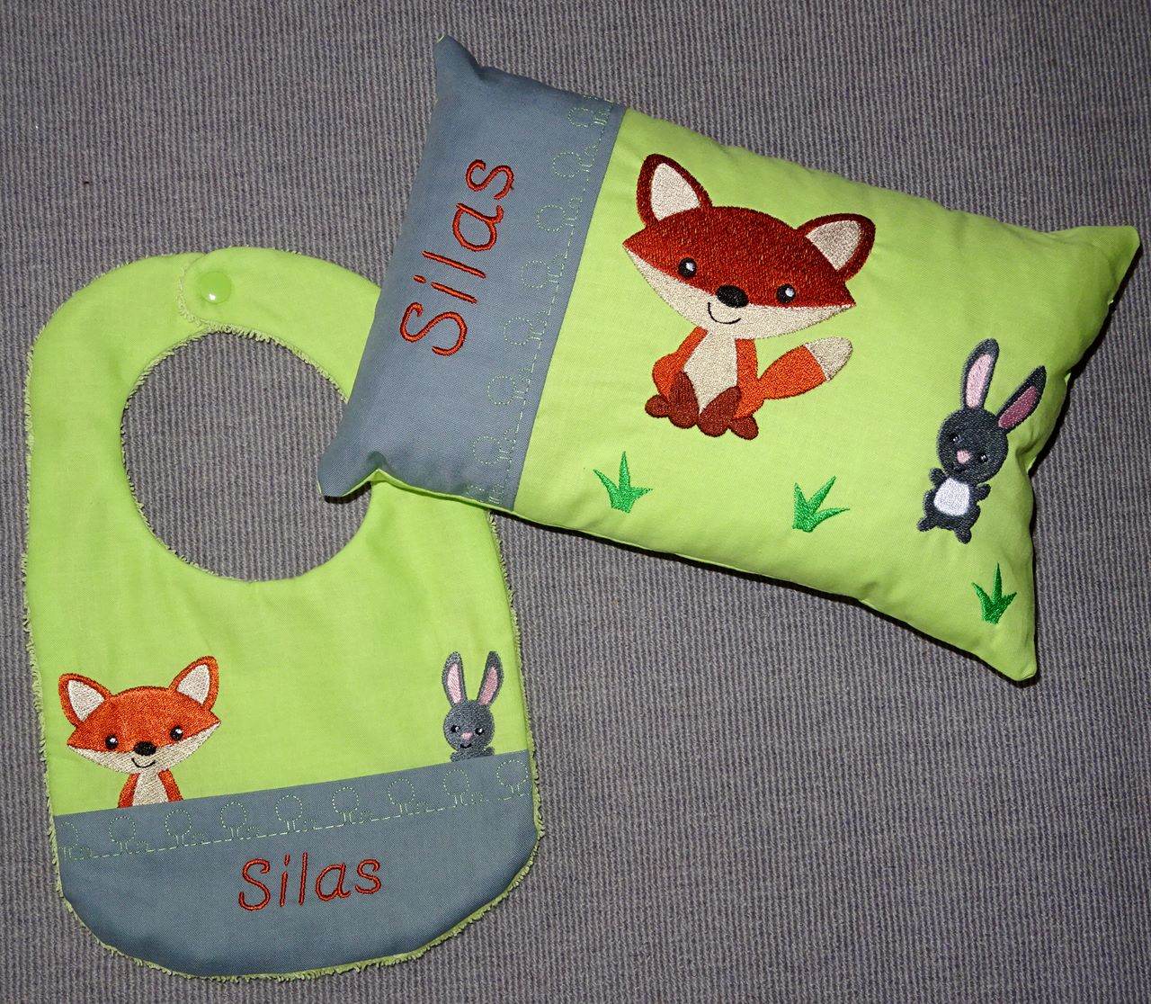 Stickdatei - Fuchs mit Hase Kissen und Laetzchen SET ITH - Sewando