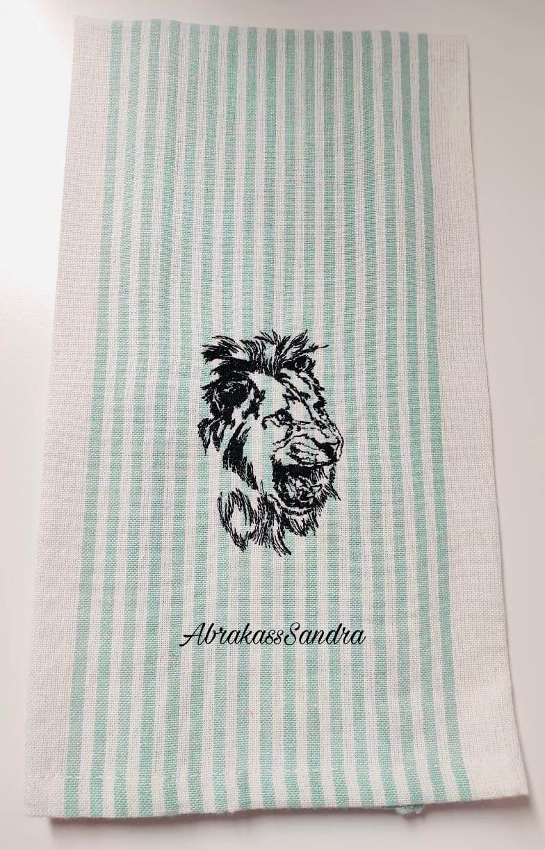 Löwe Stickdatei – Ausdrucksstarkes Löwenkopf-Motiv für kraftvolle Stickprojekte - Sewando