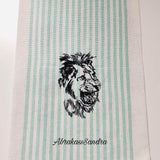 Löwe Stickdatei – Ausdrucksstarkes Löwenkopf-Motiv für kraftvolle Stickprojekte - Sewando