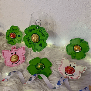 Stickdatei Silvester Kleeblatt Schwein mit Schoki Nase 10x10 Set 774 - Sewando