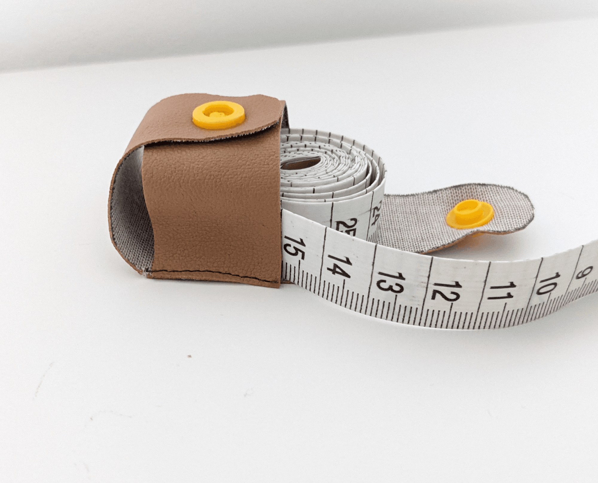 Schnittmuster und Plotterdatei Maßbandhülle - Sewando