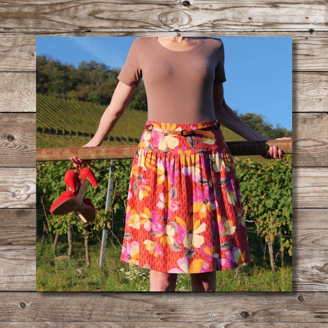 TIZIANA - DAMENROCK - 3 STYLES - EBOOK - 32-46 Schnittmuster - Sewando