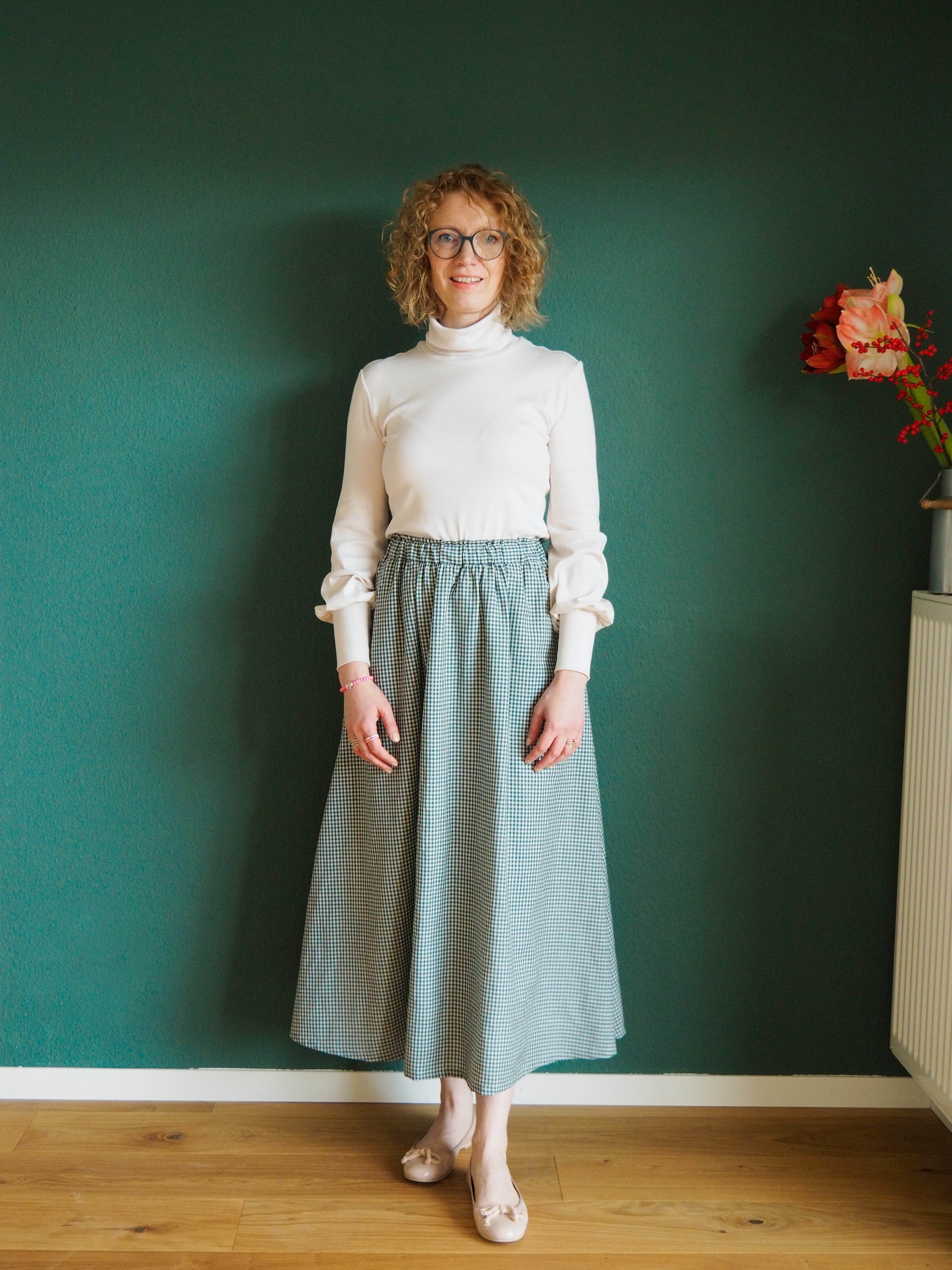 Kids Ava Skirt Ladies sizes 34 - 52 and Kids sizes 74/80 - 158/164 sewing pattern and instructions - Sewando