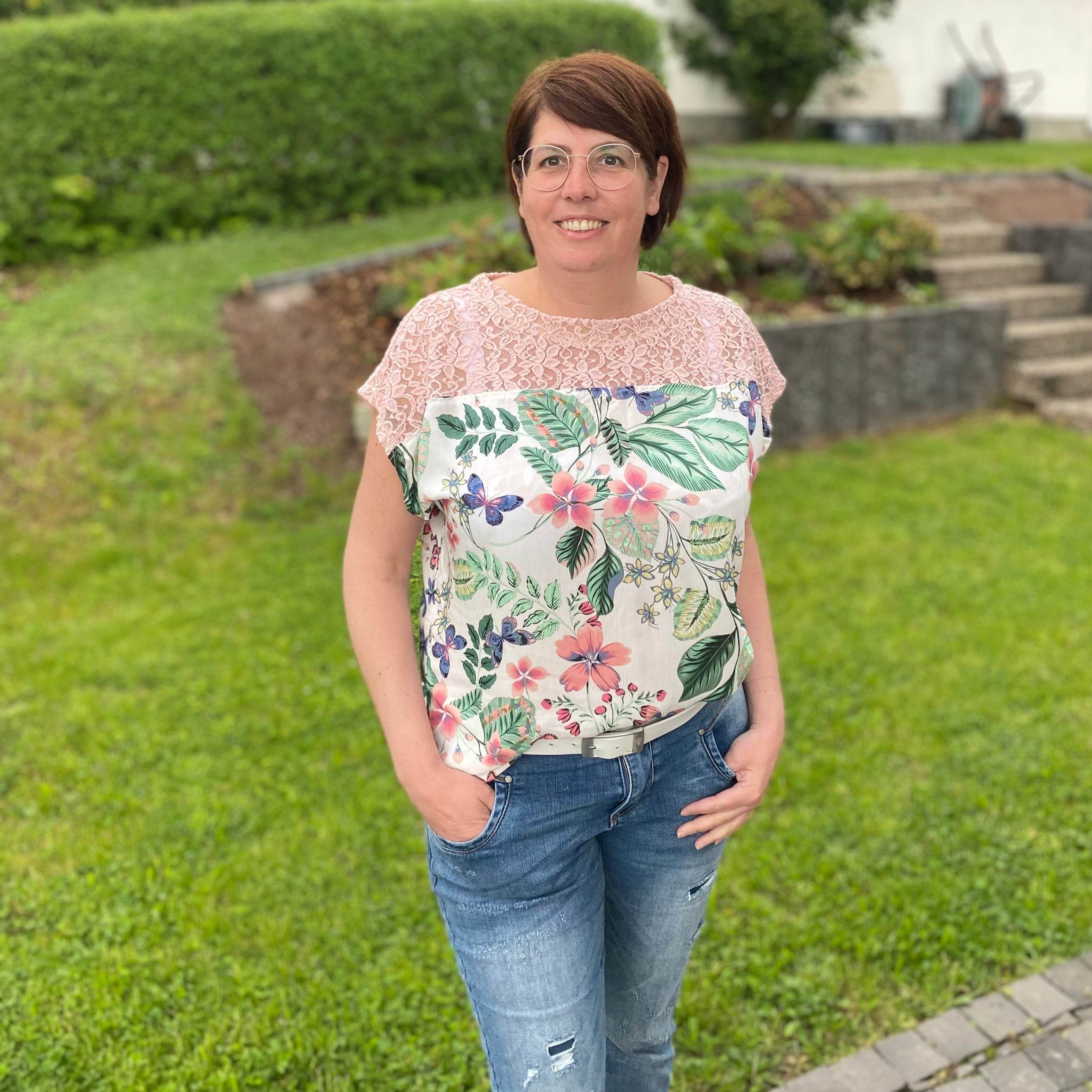 Schnittmuster Bluse PEONY - mit Knopfleiste im Rücken | Gr. 34-56 (PDF) - Sewando