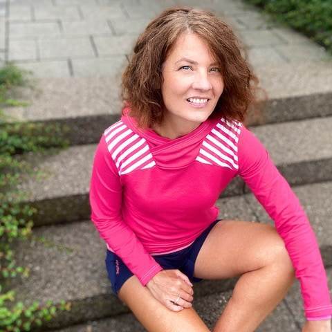 Schnittmuster Shirt Sporty Gr. 34-50 Kapuze und Rundausschnitt - Sewando