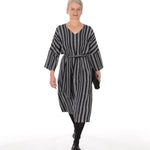 Kleid mit V-Ausschnitt FRAU IVA | Schnittmuster Gr. XS-XXL : - Sewando