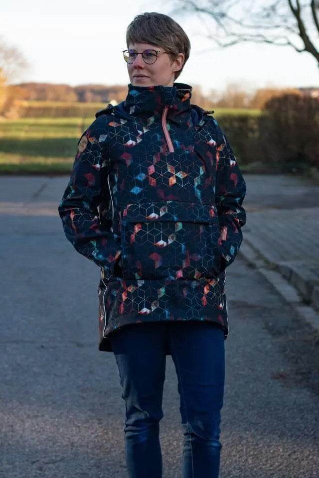 Schnittmuster Windbreaker Vanadinit Gr. A - M DE/EN/FR. BU 76-134cm - Sewando