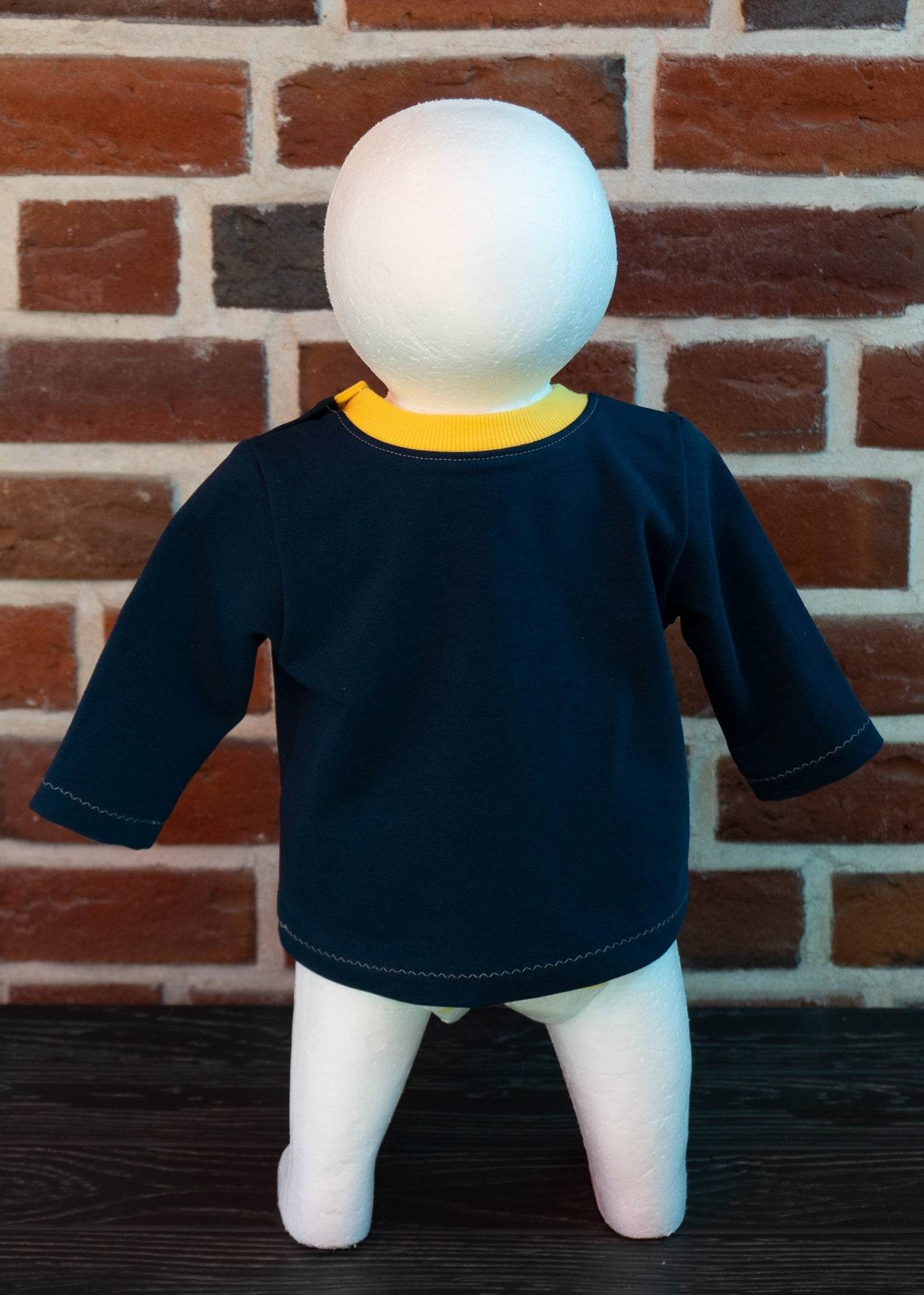 Schnittmuster Jojo – Babypullover mit Schulterknopfleiste Gr. 56-98 - Sewando