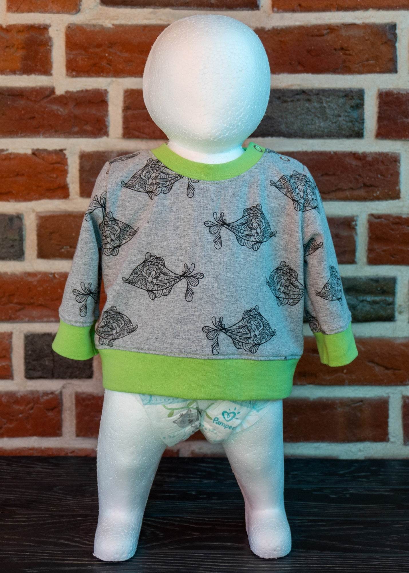 Schnittmuster Jojo – Babypullover mit Schulterknopfleiste Gr. 56-98 - Sewando