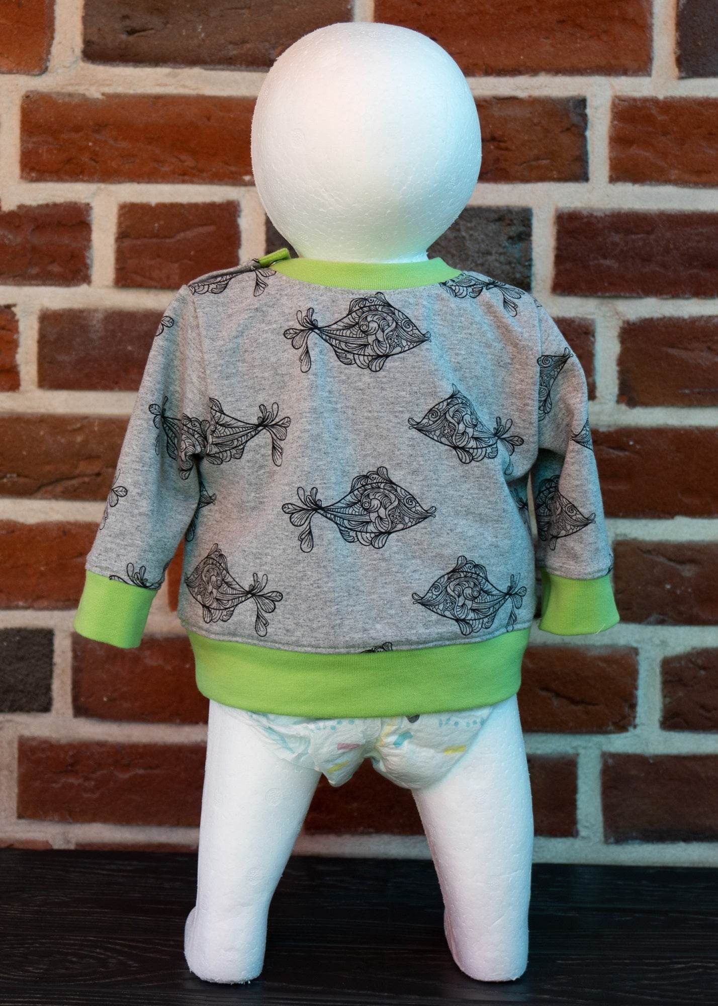 Schnittmuster Jojo – Babypullover mit Schulterknopfleiste Gr. 56-98 - Sewando