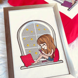 Mädchen Stickdatei – für gemütliche Lesemomente an deiner Stickmaschine - Sewando