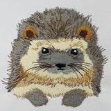 Igel Stickdatei – niedliches Herbstmotiv für Kleidung, Kissen & Geschenke - Sewando