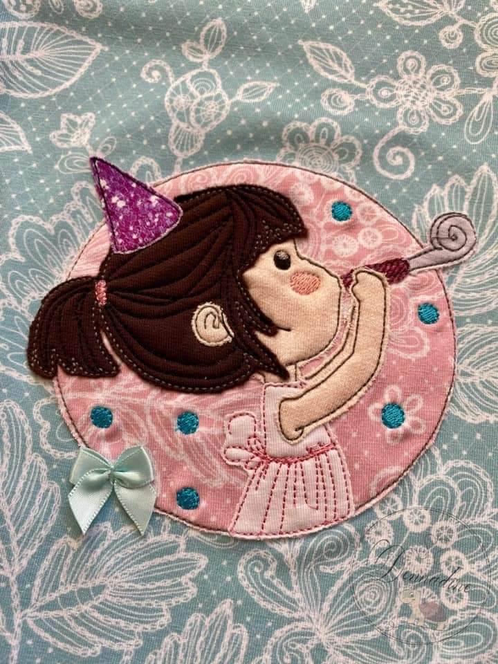 Stickdatei - Partygirl Button - Sewando