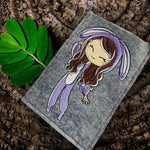 Mädchen im Hasenanzug Stickdatei – zuckersüßes Kuschelfeeling für deine Stickmaschine - Sewando