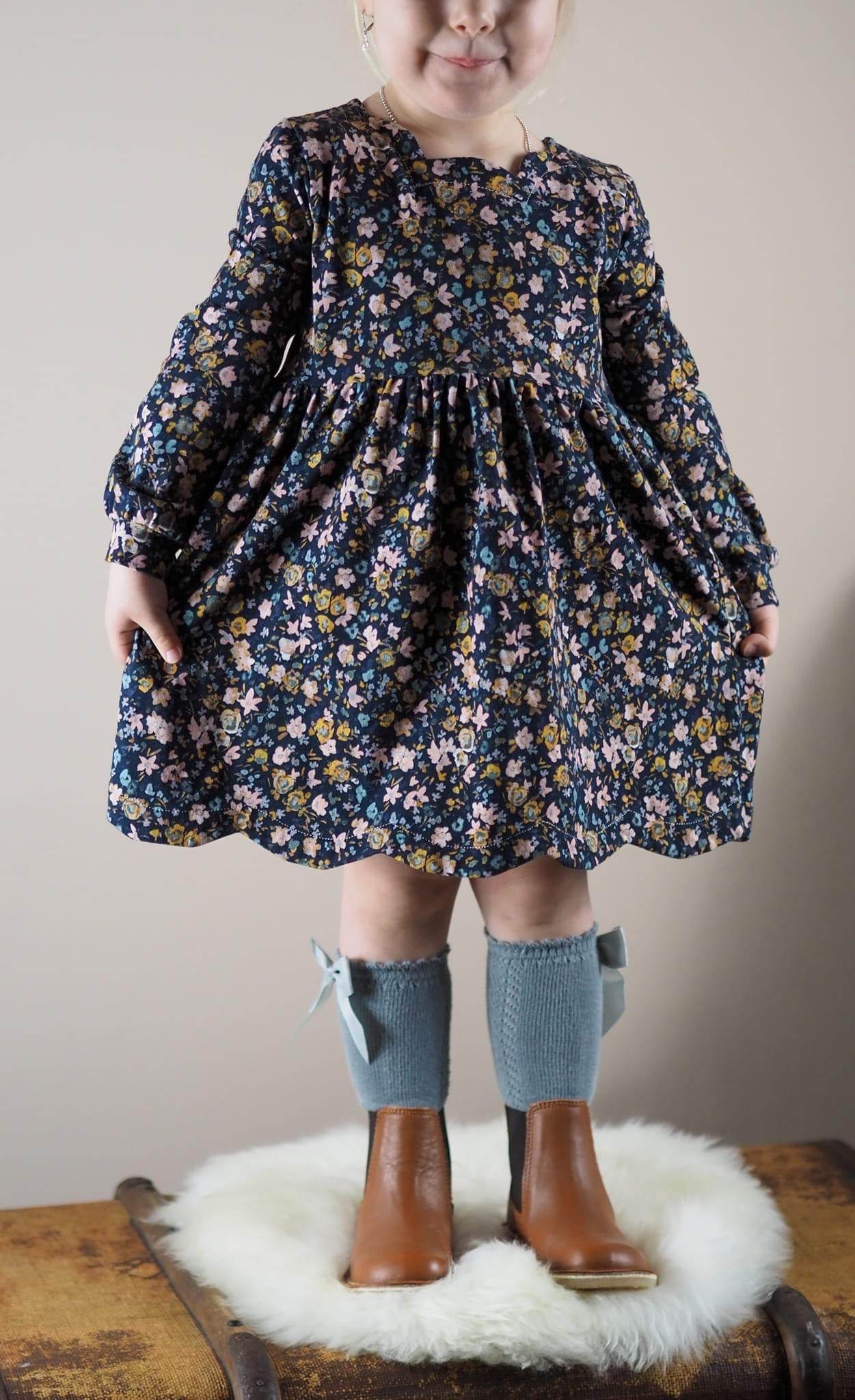 Schnittmuster Curved Dress - Kleid BEAMER Version - Gr. 86 - 164 - Sewando