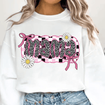 Bügelbild Mama – Leoprint mit Gänseblümchen & Glitzerschleifen (PNG) - Sewando