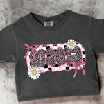 Bügelbild Mama – Leoprint mit Gänseblümchen & Glitzerschleifen (PNG) - Sewando
