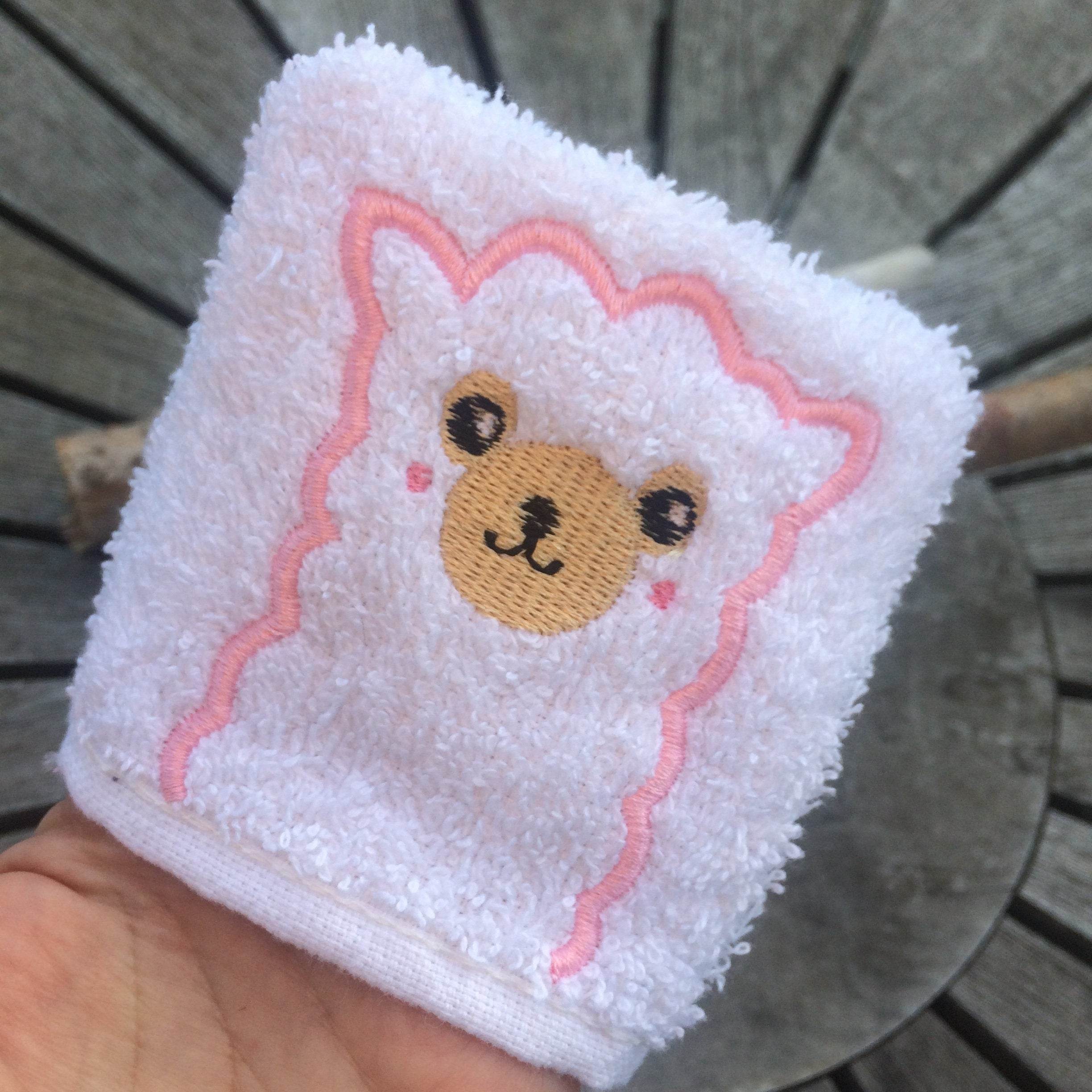 Lama-Waschlappen Stickdatei ITH 10x10 Waschhandschuh Alpaka Tiere - Sewando