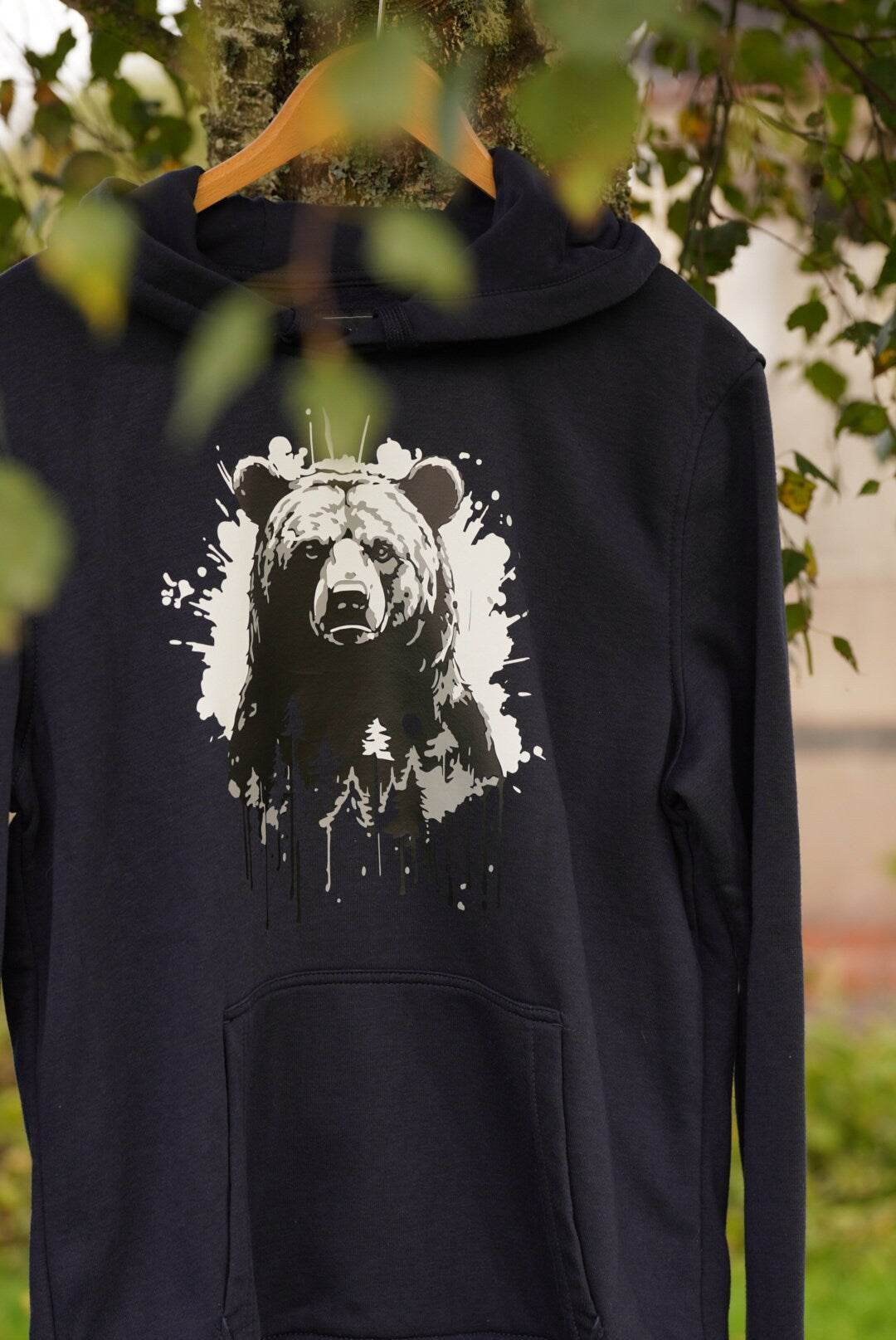 der Bär - into the wild - in der Wildnis, Plotterdatei, Laserdatei - Sewando